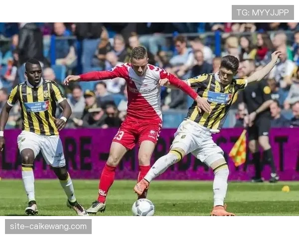 弗赖堡主场小胜 凭借替补球员的出色发挥拿下关键三分