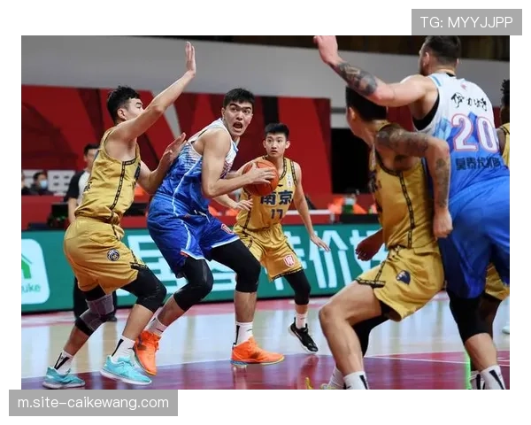 新疆伊力特主力后卫赛季报销 残阵逆转展露球队韧性